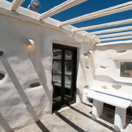 Aspro Paros * Aspro Chorio
